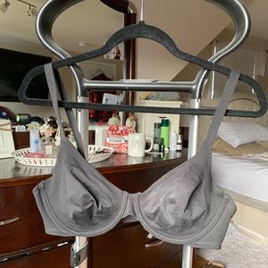 Body By Victoria t shirt bra 36D Victoria’s Secret